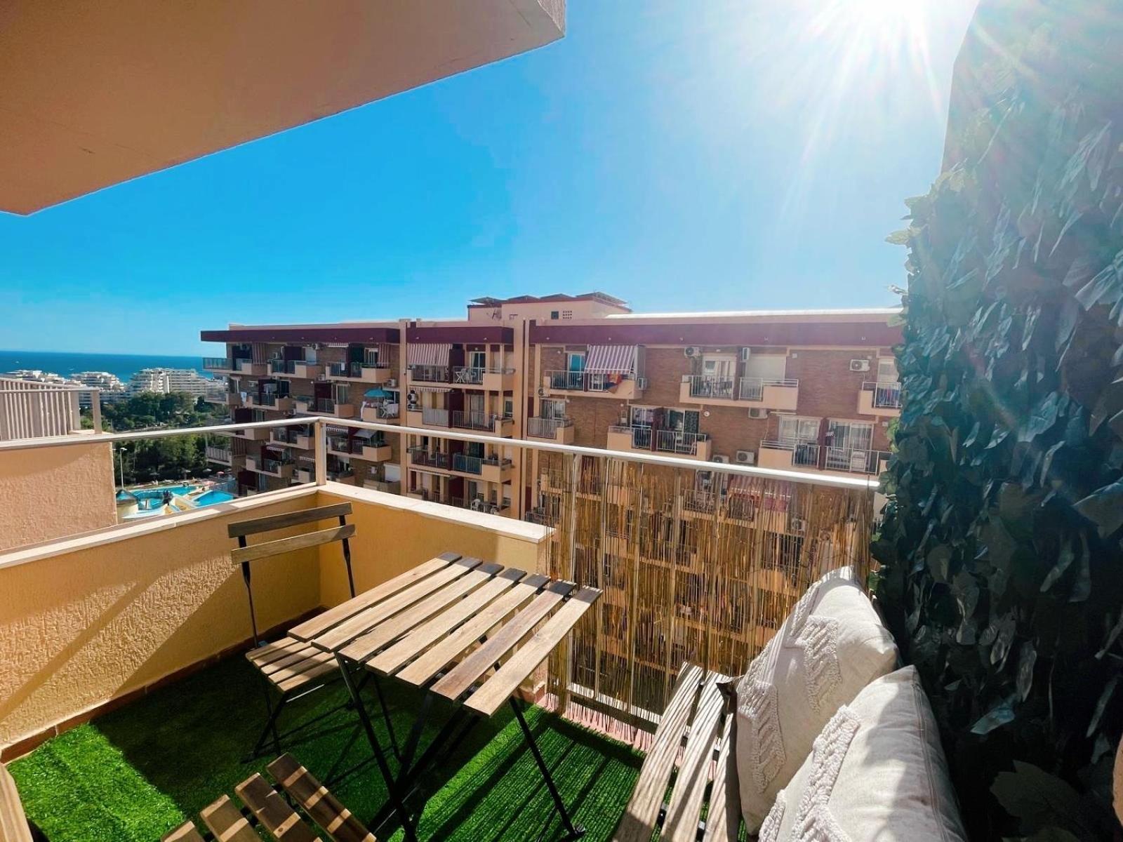 Bythewave Apartments Бенальмадена Екстер'єр фото